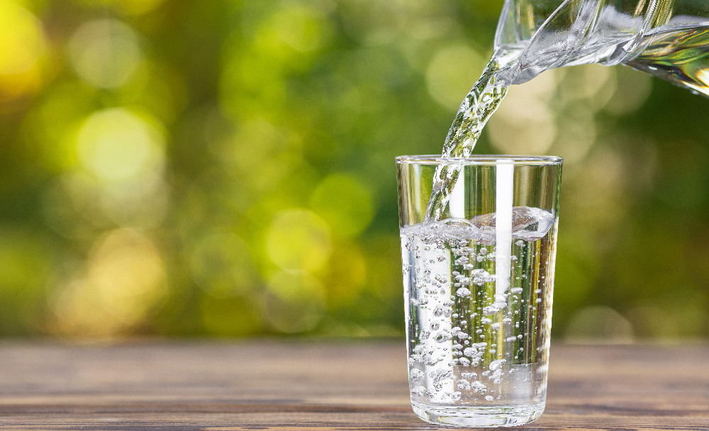 drink plenty of water - balanced diet 